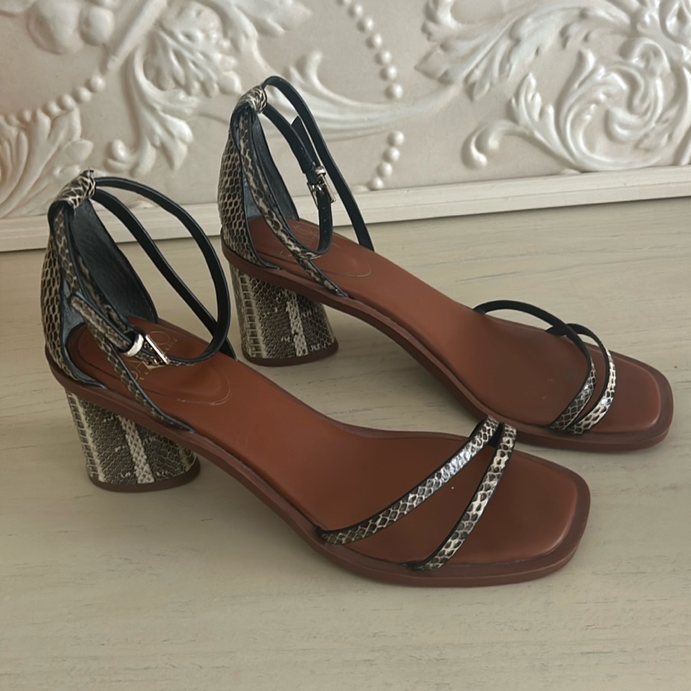 Franco Sarto Ronelle Snakeskin scrappy sandals size 8.5 2.75” Block Heel